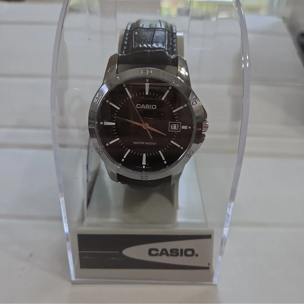 Casio men 42mm